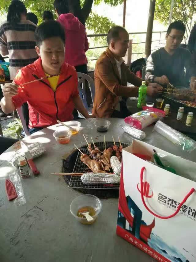 廣州裝修設計公司燒烤活動.jpg