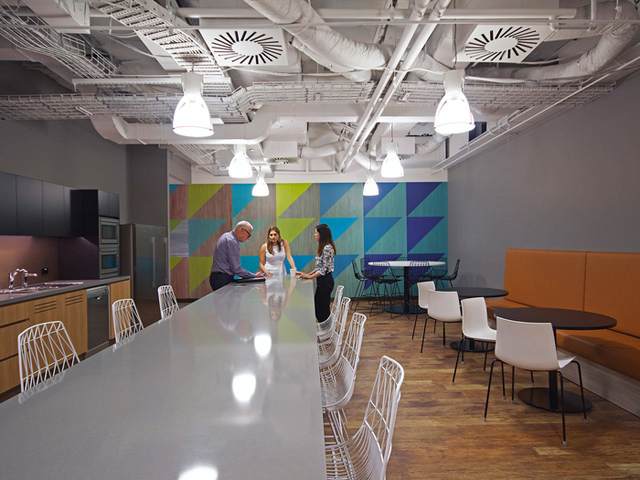 創(chuàng)意辦公室裝修設(shè)計(jì).jpg 創(chuàng)意辦公室裝修設(shè)計(jì).jpg