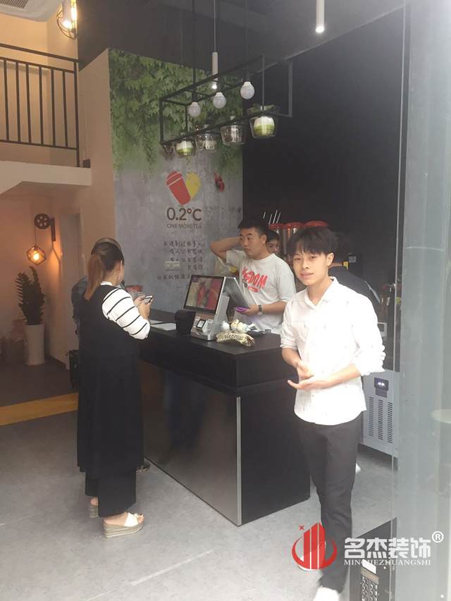 奶茶店裝修.jpg 奶茶店裝修.jpg