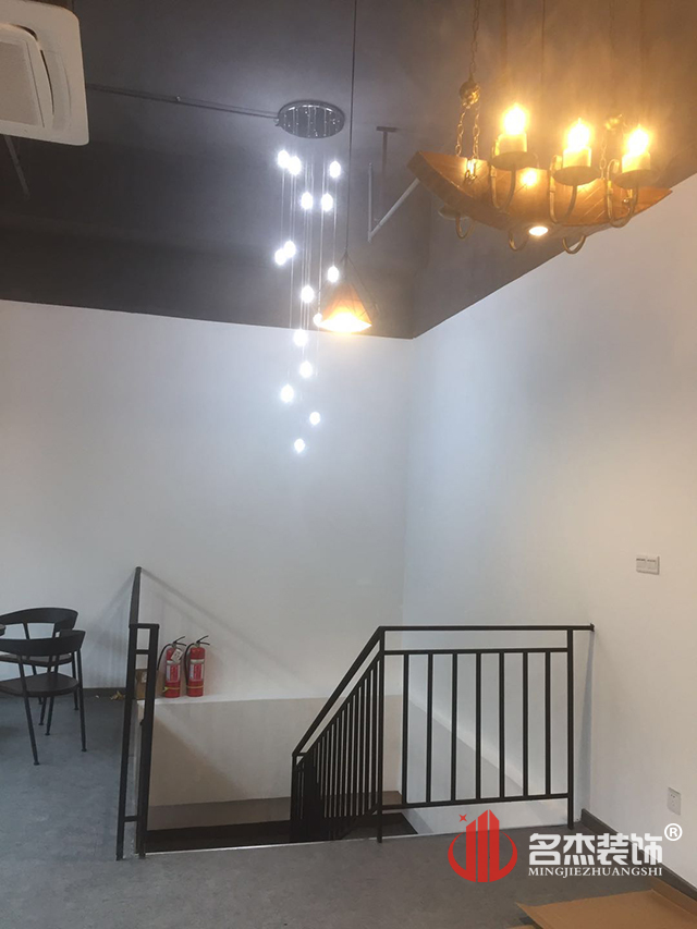 奶茶店設(shè)計(jì).jpg 奶茶店設(shè)計(jì).jpg