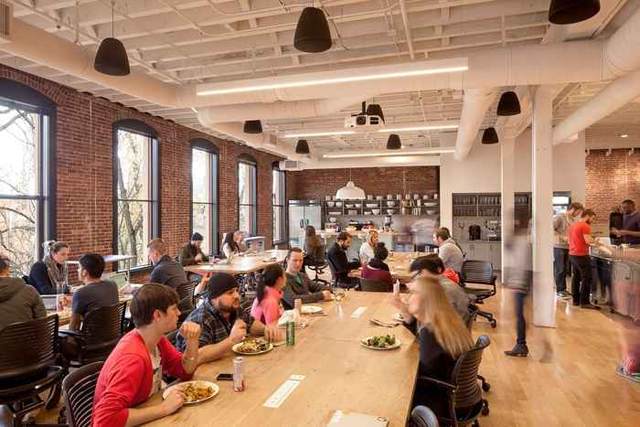 客服辦公室設計實景圖.jpg 客服辦公室設計實景圖.jpg