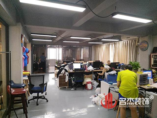 辦公室裝修.jpg 辦公室裝修.jpg