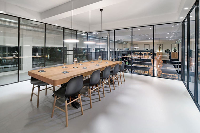 冷暖色調(diào)咖啡廳裝修設(shè)計.jpg 冷暖色調(diào)咖啡廳裝修設(shè)計.jpg