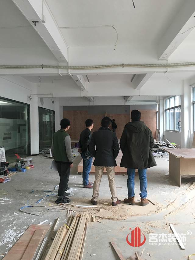 美發培訓學校裝修.jpg 美發培訓學校裝修.jpg