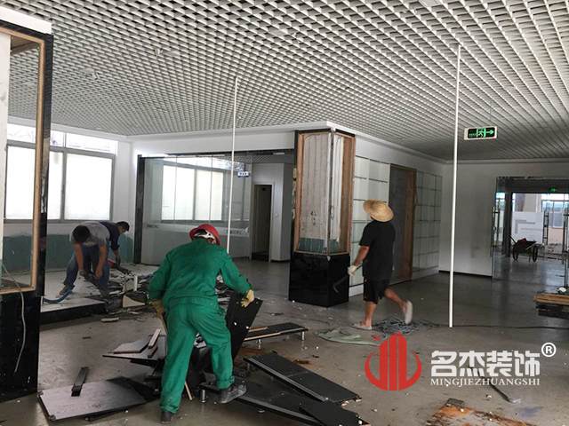 培訓學校裝修施工照.jpg 培訓學校裝修施工照.jpg