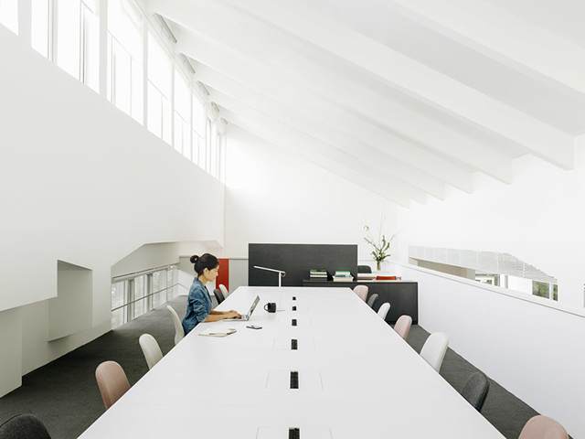 會(huì)議室裝修.jpg 會(huì)議室裝修.jpg