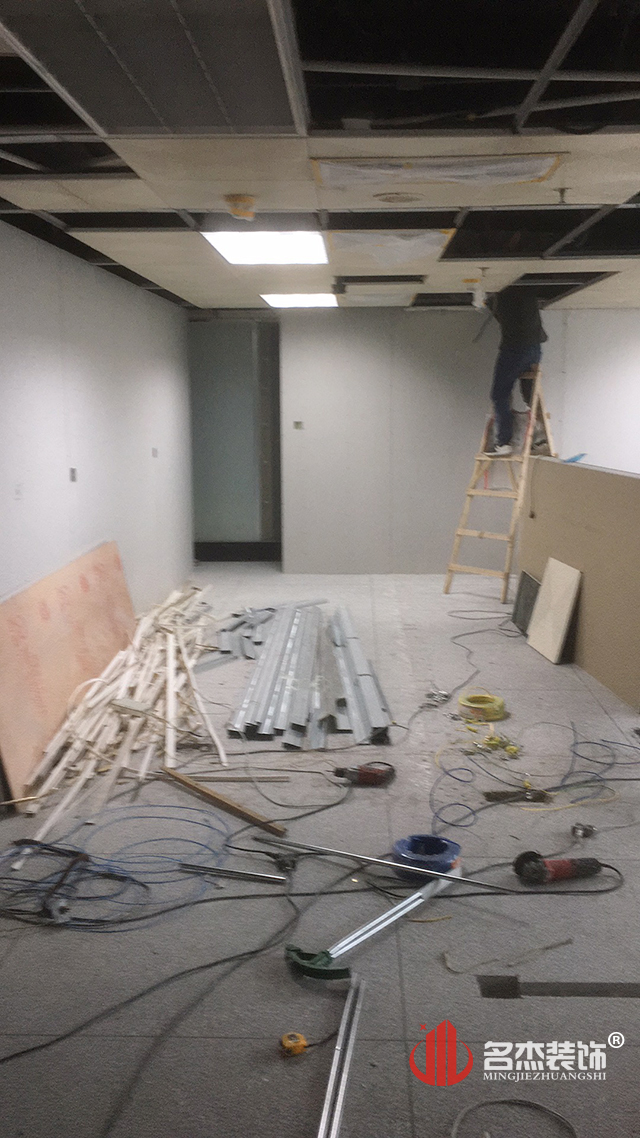 辦公室裝修施工照.jpg 辦公室裝修施工照.jpg