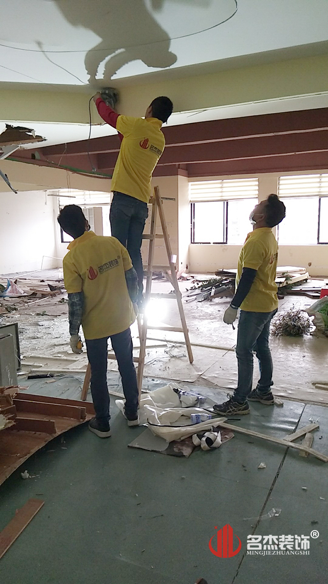 辦公室裝修.jpg 辦公室裝修.jpg